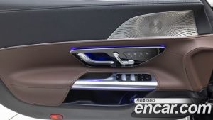 Mercedes-Benz SL-Class AMG SL63 4MATIC+ 2024 года из Южной Кореи
