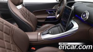 Mercedes-Benz SL-Class AMG SL63 4MATIC+ 2024 года из Южной Кореи