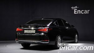 Lexus ES Luxury Plus 2023 года из Южной Кореи