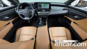 Lexus ES Luxury Plus 2023 года из Южной Кореи