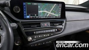 Lexus ES Luxury Plus 2023 года из Южной Кореи