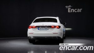Mercedes-Benz E-Class E300 4MATIC Exclusive 2026 года из Южной Кореи