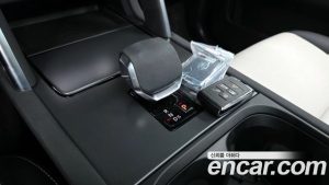 Land Rover Discovery Sport P250 Dynamic SE 2024 года из Южной Кореи
