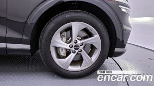 Genesis GV70 2.5T Бензин AWD 2025 года из Южной Кореи