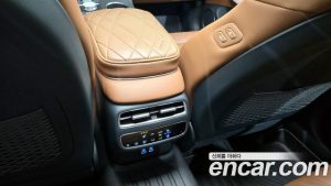 Genesis GV70 2.5T Бензин AWD 2025 года из Южной Кореи