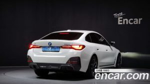 BMW i4 eDrive40 M Sport PRO 2023 года из Южной Кореи