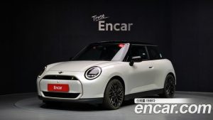 Mini Cooper SE Favoured 2024 года из Южной Кореи