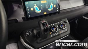 Land Rover Defender 110 P300 X- SE 2023 года из Южной Кореи
