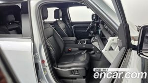 Land Rover Defender 110 P300 X- SE 2023 года из Южной Кореи