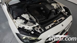 Mercedes-Benz C-Class C300 4MATIC Avantgarde 2023 года из Южной Кореи
