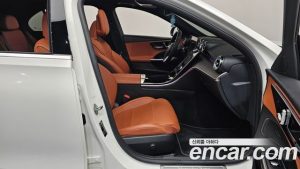 Mercedes-Benz C-Class C300 4MATIC Avantgarde 2023 года из Южной Кореи