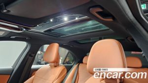 Mercedes-Benz C-Class C300 4MATIC Avantgarde 2023 года из Южной Кореи