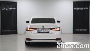 Lexus ES Luxury Plus 2026 года из Южной Кореи