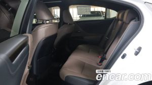 Lexus ES Luxury Plus 2026 года из Южной Кореи