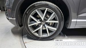 Volkswagen Touareg 3.0 TDI Prestige 2023 года из Южной Кореи