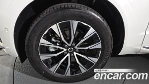 Volvo XC60 B5 ULTIMATE Bright 2023 года из Южной Кореи