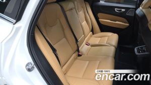 Volvo XC60 B5 ULTIMATE Bright 2023 года из Южной Кореи