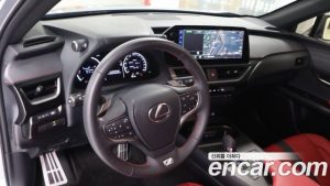 Lexus UX 2.0 F-Sport 2WD 2025 года из Южной Кореи