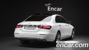 Mercedes-Benz E-Class E450 4MATIC Exclusive 2023 года из Южной Кореи