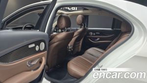 Mercedes-Benz E-Class E450 4MATIC Exclusive 2023 года из Южной Кореи