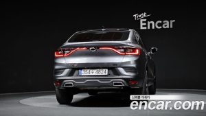 Renault-KoreaSamsung XM3 1.6 E-TECH Inspire 2023 года из Южной Кореи