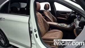 Mercedes-Benz E-Class E250 AMG Line 2023 года из Южной Кореи