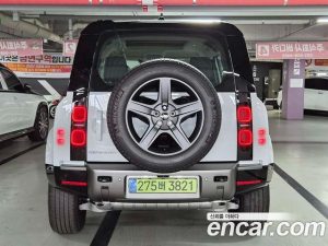 Land Rover Defender 110 P300 X- SE 2024 года из Южной Кореи