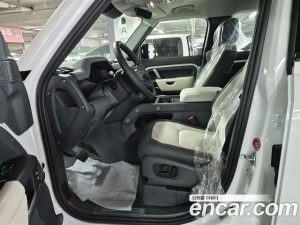 Land Rover Defender 110 P300 X- SE 2024 года из Южной Кореи