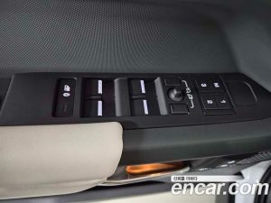 Land Rover Defender 110 P300 X- SE 2024 года из Южной Кореи