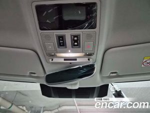 Land Rover Defender 110 P300 X- SE 2024 года из Южной Кореи