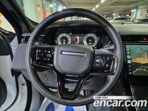 Land Rover Range Rover Velar 2.0 P250 Dynamic SE 2025 года из Южной Кореи