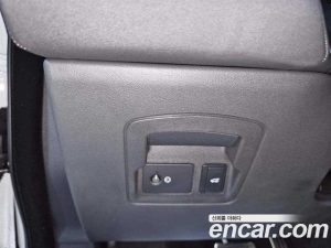 Land Rover Range Rover Velar 2.0 P250 Dynamic SE 2025 года из Южной Кореи