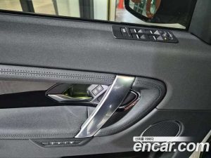 Land Rover Discovery Sport P250 SE 2023 года из Южной Кореи