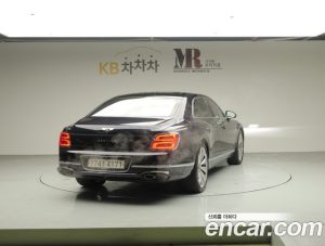 Bentley Flying Spur 4.0 2022 года из Южной Кореи