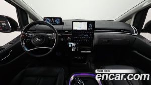 Hyundai Staria Lounge 9-Seater 2025 года из Южной Кореи
