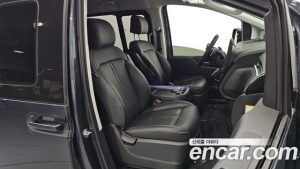 Hyundai Staria Lounge 9-Seater 2025 года из Южной Кореи