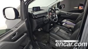 Hyundai Staria Lounge 9-Seater 2025 года из Южной Кореи