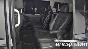Hyundai Staria Lounge 9-Seater 2025 года из Южной Кореи