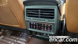 Audi Q7 45 TDI 4WD Premium 2023 года из Южной Кореи