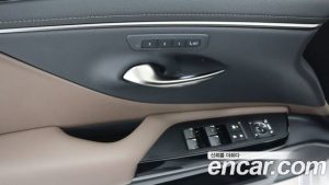 Lexus ES Luxury Plus 2026 года из Южной Кореи