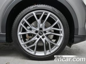 Audi Q4 e-tron 45 Premium 2025 года из Южной Кореи