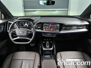 Audi Q4 e-tron 45 Premium 2025 года из Южной Кореи