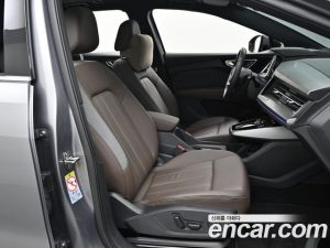 Audi Q4 e-tron 45 Premium 2025 года из Южной Кореи