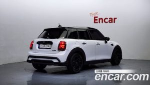 Mini Cooper 5Door CLASSIC 2024 года из Южной Кореи