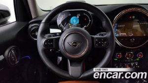 Mini Cooper 5Door CLASSIC 2024 года из Южной Кореи