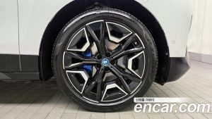 BMW iX xDrive50 Sport Plus 2024 года из Южной Кореи