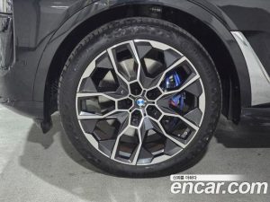 BMW X7 xDrive 40i M Sport 7-Seater 2024 года из Южной Кореи