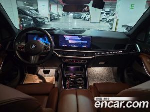 BMW X7 xDrive 40i M Sport 7-Seater 2024 года из Южной Кореи