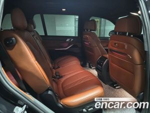BMW X7 xDrive 40i M Sport 7-Seater 2024 года из Южной Кореи