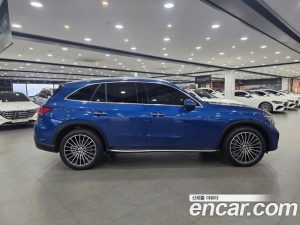 Mercedes-Benz GLC-Class GLC300 4MATIC AMG Line 2024 года из Южной Кореи